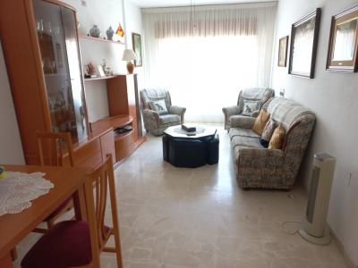Bonito piso situado a unos metros del Paseo Marítimo de Adra, 85 mt2, 2 habitaciones