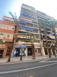 Piso en calle San Vicente (Centro de Alicante), 145 mt2, 4 habitaciones