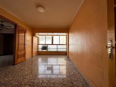 ¿Te gustaría vivir en un barrio histórico de Almería, 90 mt2, 3 habitaciones