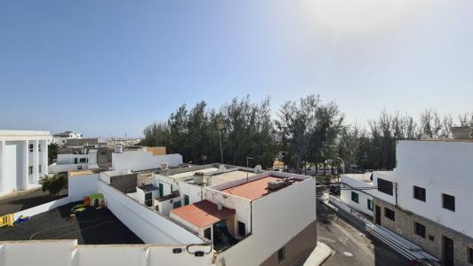 Inmueble de dos pisos a la venta en Arrecife, 91 mt2, 2 habitaciones
