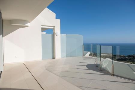 Estupenda vivienda exclusiva de altas calidades con vistas despejadas a la bahia en Benalmádena, 114 mt2, 3 habitaciones
