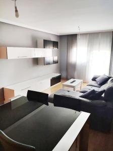 Urbis te ofrece un piso en venta en Castellanos de Moriscos, Salamanca., 94 mt2, 3 habitaciones