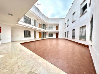En pleno centro de Coria del Río, piso seminuevo., 85 mt2, 2 habitaciones