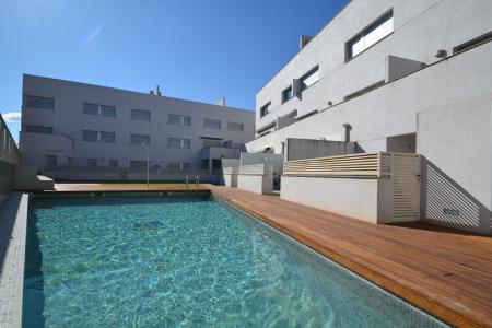 Piso con piscina a 40 metros del río Ebro, 63 mt2, 2 habitaciones