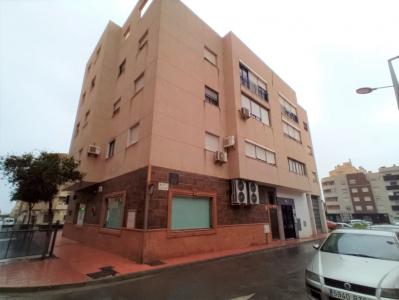 Se vende piso de tres dormitorios junto Paseo Alcalde García Acien, 102 mt2, 3 habitaciones