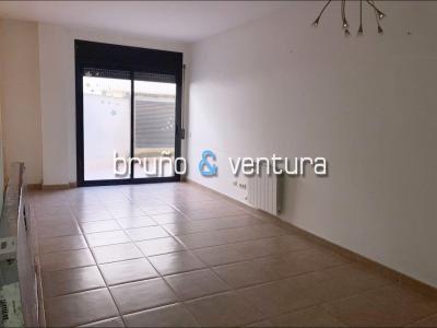 EN VENTA PISO EN VENDRELL, 76 mt2, 2 habitaciones