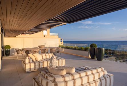 Elite Beachfront Apartment With Fantastic Sea Views For Sale In Ikkil Bay, Estepona Puerto, 115 mt2, 2 habitaciones
