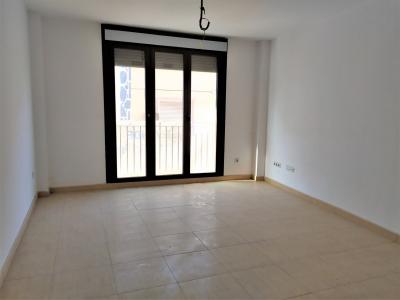 Se vende piso seminuevo 2 dormitorios en Fuentes de Ebro. Trastero incluido., 66 mt2, 2 habitaciones