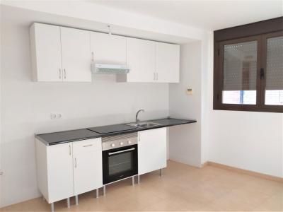 Se vende piso seminuevo 2 dormitorios en Fuentes de Ebro. Trastero incluido, 63 mt2, 2 habitaciones