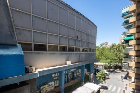 Amplio y luminoso piso en el centro de Granada, con garaje incluido en el mismo edificio, 194 mt2, 4 habitaciones