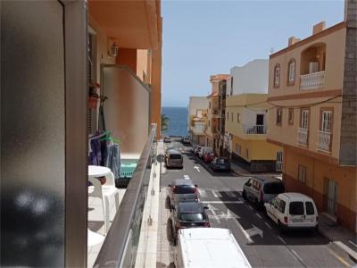 Piso en venta en Los Abrigos con vistas al mar, 76 mt2, 2 habitaciones