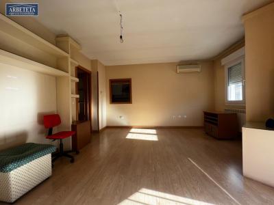 Se vende piso de 3 dormitorios con plaza de garaje en pleno centro de Guadalajara., 122 mt2, 3 habitaciones