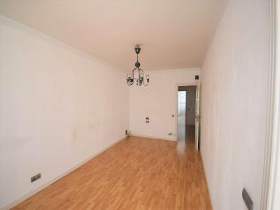 Piso VPO de cuatro dormitorios y dos baños en zona Escaleritas, 109 mt2, 4 habitaciones