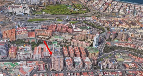 Piso de dos dormitorios y plaza de parking en Escaleritas, 77 mt2, 2 habitaciones