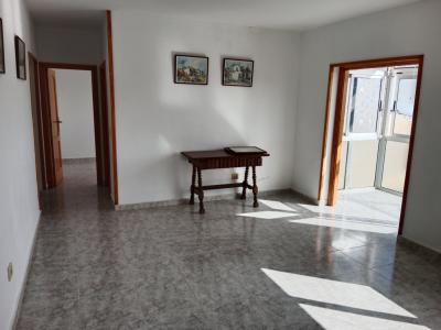 Piso de 4 dormitorios en La Paterna, 84 mt2, 4 habitaciones