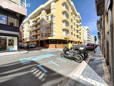 En venta piso en Las Palmas de Gran Canaria, zona Triana y Primero de Mayo, en la calle Rafael Loren, 118 mt2, 4 habitaciones