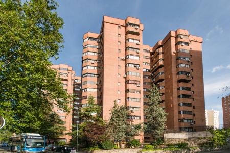 ESTUDIO HOME MADRID OFRECE piso de 145 m2 en la zona de La Paz, 145 mt2, 4 habitaciones