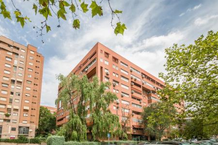 ESTUDIO HOME MADRID ofrece piso de 75 m2, en la zona de Peñagrande., 75 mt2, 2 habitaciones