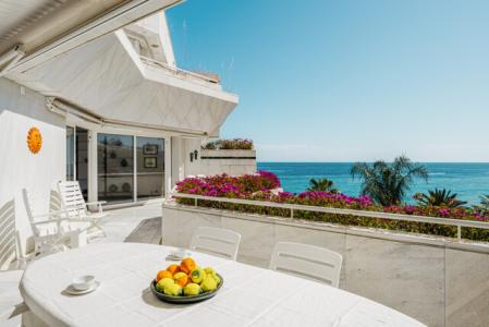 Ideal Beachfront Apartment With Unrivalled Sea Views For Sale In Mare Nostrum, Marbella, 242 mt2, 3 habitaciones