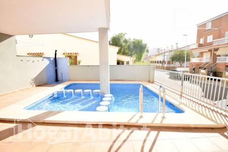 ECONÓMICO Y SEMINUEVO CON GARAJE,  PISCINA Y TERRAZA, 67 mt2, 2 habitaciones