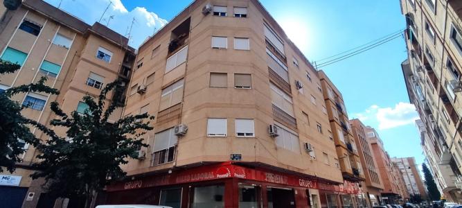 Piso en San Antón ¡0% Honorarios de Inmobiliaria!, 99 mt2, 3 habitaciones
