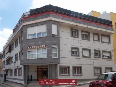 Piso en Nàquera, en planta baja de edificio residencial en el casco urbano de la población, 116 mt2, 4 habitaciones