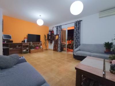 A[amp;]F INMOBILIARIA ofrece en venta este acogedor apartamento en la zona del pueblo de Oropesa del Mar, 111 mt2, 3 habitaciones