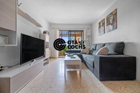 SORPRENDENTE PISO MUY COMPLETO EN CALLE BADALONA, 106 mt2, 4 habitaciones