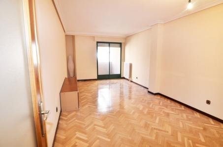 Urbis te ofrece un estupendo piso en venta en zona Sancti-Spiritus, Salamanca., 128 mt2, 4 habitaciones