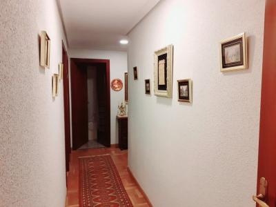 Urbis te ofrece un piso en venta en zona El Rollo-Parque Picasso, Salamanca., 127 mt2, 3 habitaciones