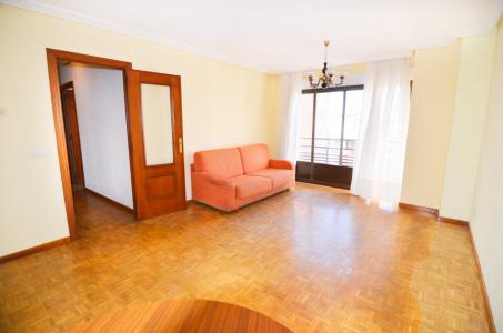 Urbis te ofrece un piso en venta en zona El Rollo-Parque Picasso, Salamanca., 138 mt2, 3 habitaciones