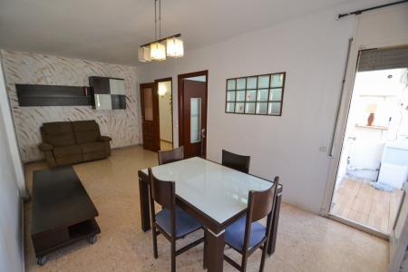 Piso de 3 dormitorios en Sant Jaume d’Enveja, 87 mt2, 3 habitaciones