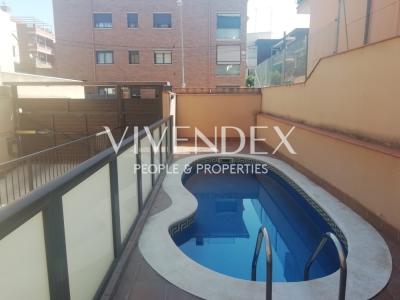 Ático duplex con piscina en Castelldefels, 154 mt2, 3 habitaciones