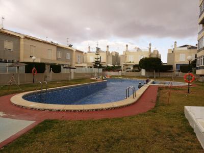 PISO DE 2 DORMITORIOS EN URBANIZACIÓN CERRADA, 63 mt2, 2 habitaciones