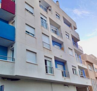 Piso en venta en calle Santa Trinidad Torrevieja, Alicante, 65 mt2, 2 habitaciones