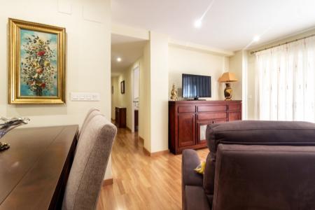 Se vende piso de 4 habitaciones reformado en Jeronima Gales, 108 mt2, 4 habitaciones