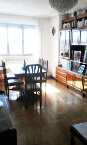 Urbis te ofrece un estupendo piso en venta en Villamayor, 105 mt2, 4 habitaciones