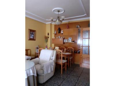 Se vende piso en Villarrobledo , 90 mt2, 3 habitaciones