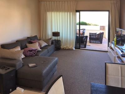 Apartamento  de  2  dormitorios  en  primera  línea  de  golf  en  Marbella  Oeste, 118 mt2, 2 habitaciones