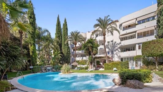Piso en venta en Marbella Real, Marbella Milla de Oro, 130 mt2, 3 habitaciones