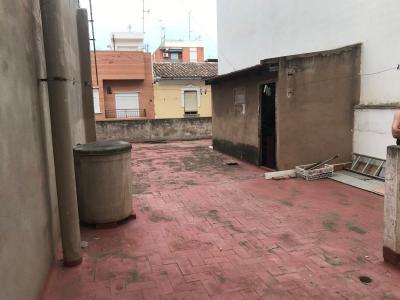 Oportunidad planta baja en Puerto de Sagunto, 2 habitaciones