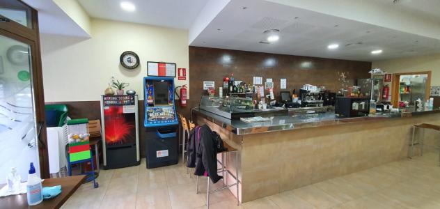 OPORTUNIDAD!...VENTA-TRASP.. Bar-Restaurante con clientela fija semi-nuevo en el centro de Muchamiel, 154 mt2
