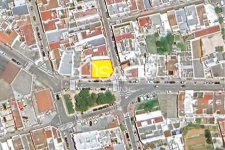 Solar urban  de 211 m² que hace esquina en pleno centro de Ciutadella, 211 mt2