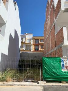 Solar con licencias y proyectos de arquitecto en Estepona, 270 mt2