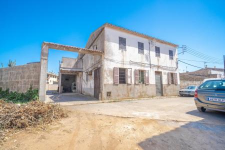 Dos fábricas en Porreres con posibilidad de construir 24 viviendas, 1571 mt2