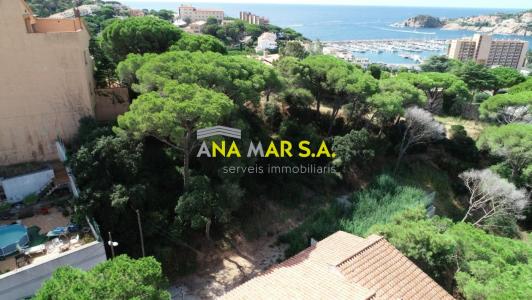 Solar de 504 m2 con vistas al mar y la montaña en venta en Sant Feliu de Guixols