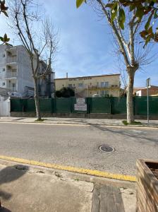 SOLAR HOTELERO-COMERCIAL EN RIBES ROGES VILANOVA i LA GELTRÚ BARCELONA