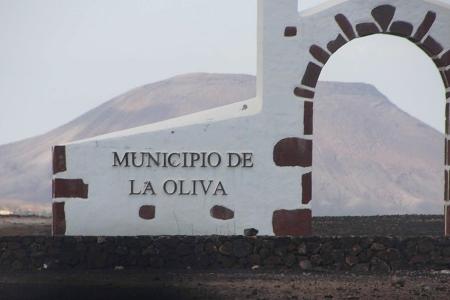 Solar urbano con proyecto y licencia en la Oliva-Fuerteventura
