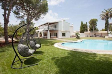 ELEGANTE VILLA EN LA MEJOR ZONA DE SITGES, 709 mt2, 9 habitaciones