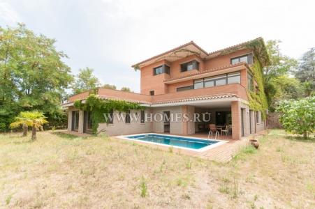 6 room villa  for sale in Spain, Spain for 0  - listing #299157, 565 mt2